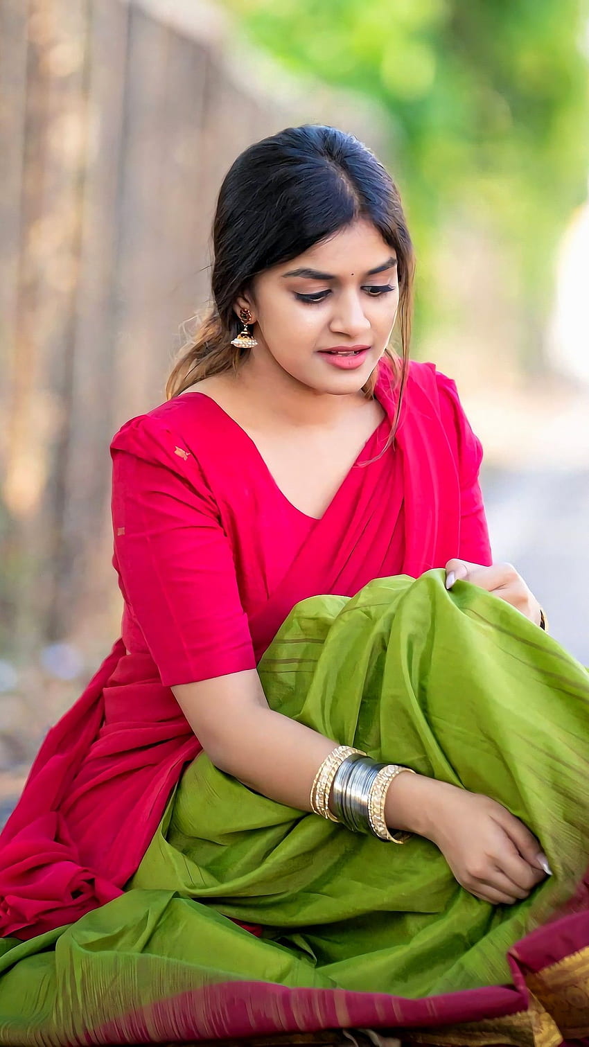 Sanjana anand, , saree beauty, kannada actress HD phone wallpaper