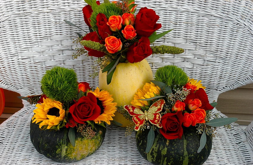 Kwiaty, słoneczniki, róże, bukiety, dynia, motyl, kompozycja Tapeta HD