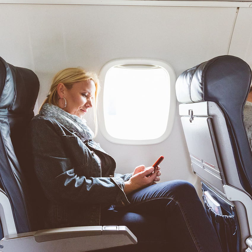 Should you recline on an airplane? The perennial seat debate, explained. - Vox, Airplane Seats HD phone wallpaper