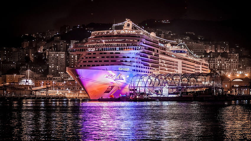 Una massiccia nave da crociera ormeggiata di notte sullo . Nave da crociera, Navi da crociera Carnival, Crociera Sfondo HD