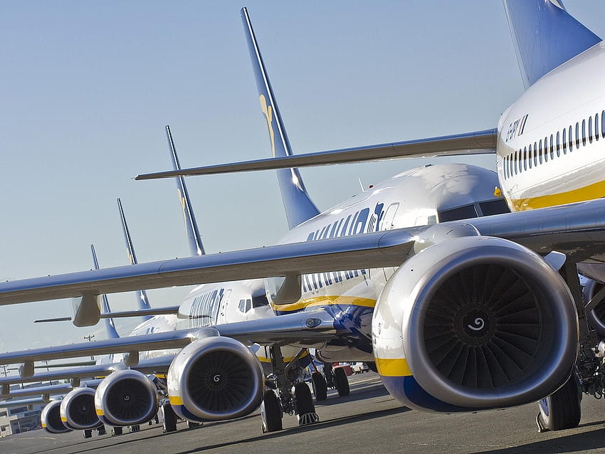 Ryanair to axe flights and close bases from November HD wallpaper