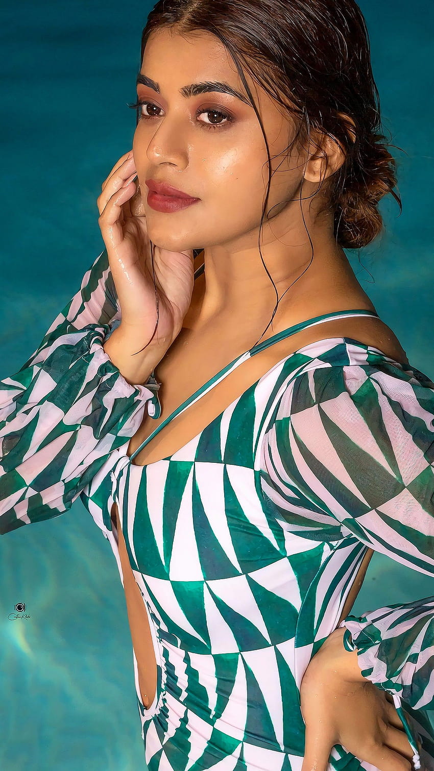 Yamini Bhaskar, telugu actress HD phone wallpaper
