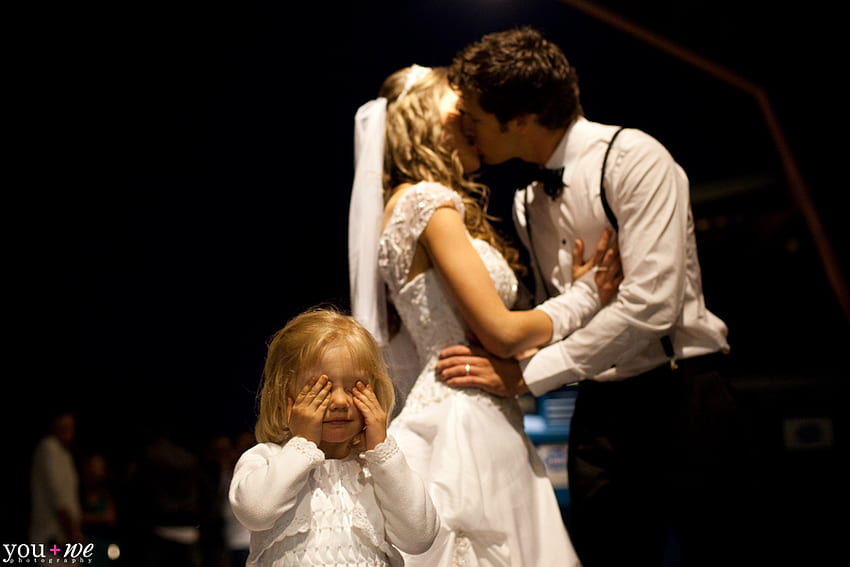 โอ้ ขาว ดำ ตา ผู้หญิง จูบ แต่งตัว ปก น้อย งานแต่งงาน มีความสุข จูบ ผู้ชาย วอลล์เปเปอร์ HD