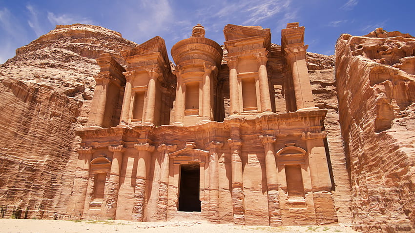 修道院とペトラ ヨルダン ペトラの都市、ナミビアのアラブ人の首都、世界で最も有名な考古学的遺跡の 1 つ、考古学 高画質の壁紙