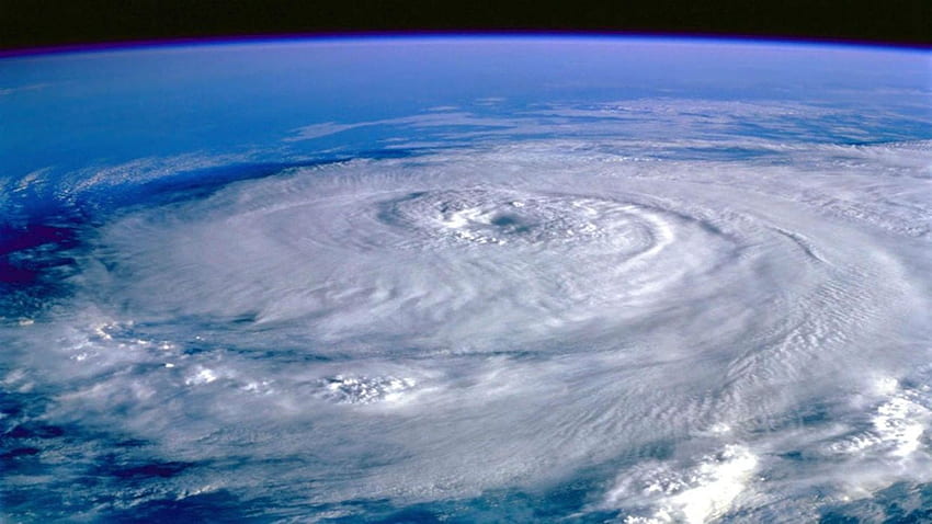 TEMPÊTE temps pluie ciel nuages ​​nature mer océan espace ouragan Fond d'écran HD