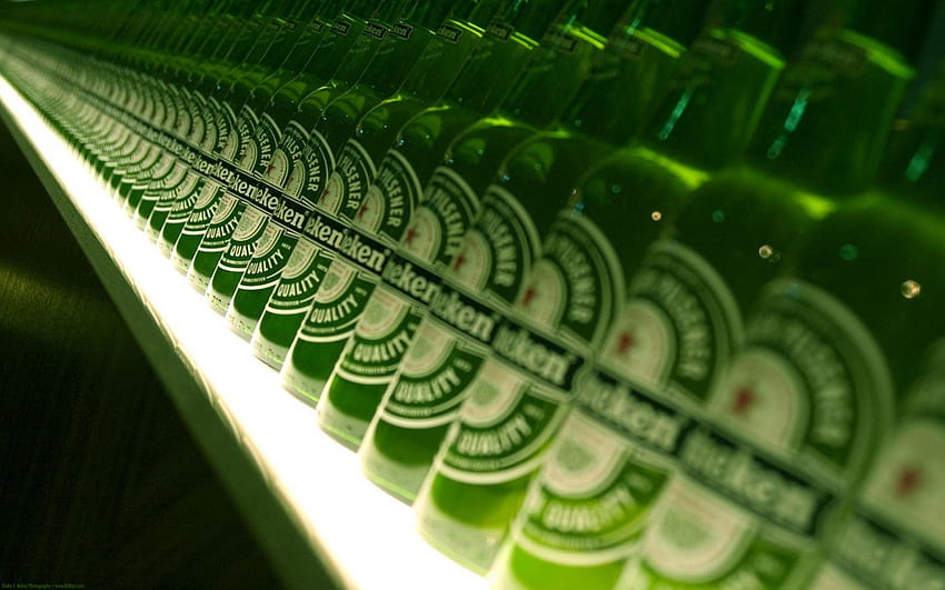 ハイネケン ビール、ハイネケン、ビール、ボトル、緑 高画質の壁紙