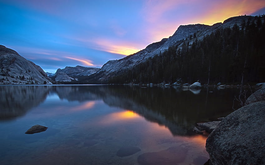 Dawn at Tenaya Lake, blue, colors, beautiful, lakes, reflection, clouds, nature, sky, water, calm HD wallpaper