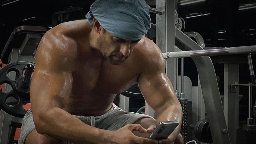 Salman Khan's Gives Major Fitness Inspiration In Post Workout . Celebrities News – India TV, Salman Khan Body HD wallpaper