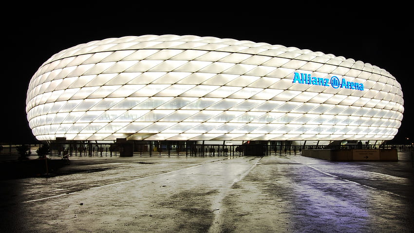 Allianz Arena es también el hogar de dos de los clubes de fútbol establecidos de Alemania, a saber, el FC Bayern Munich y el TSV 1860 Munchen. El Allianz Arena también es fondo de pantalla