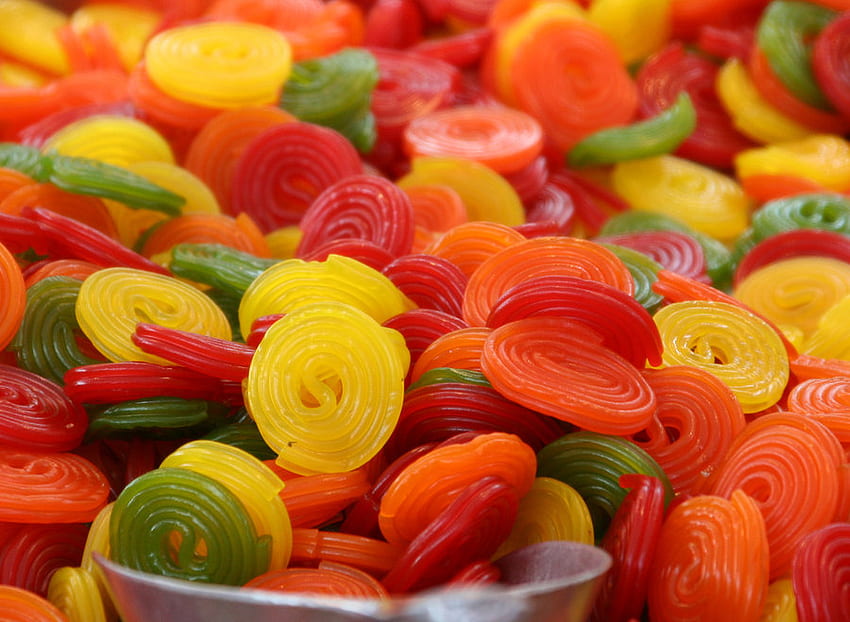 Sweet snails, sweet, colorful, sugar, snails, food, candies, candy, green, yellow, red HD wallpaper