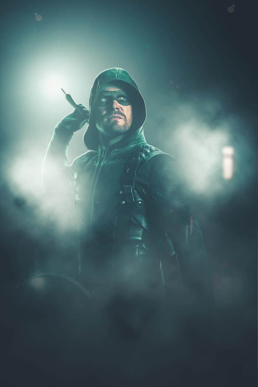 fan art Oliver queen and Mia Smoak, The arrow of today and the arrow of 2040 : arrow HD phone wallpaper
