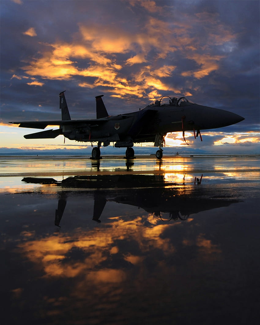 / samolot myśliwski siły powietrzne niebo chmury zachód słońca Tapeta na telefon HD
