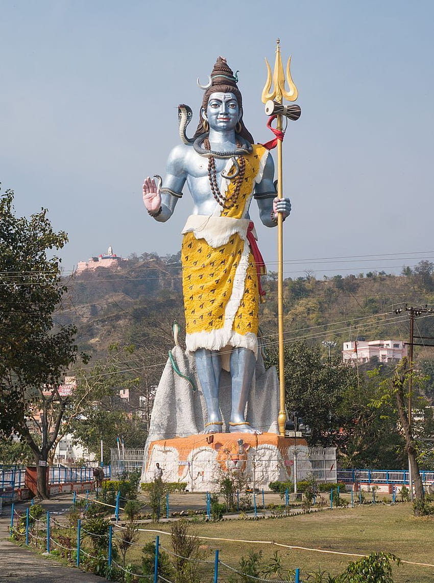 Статуя на хиндуисткия бог Шива Мурти близо до Ганг в Харидвар, Индия, културни вярвания. Харидвар, статуя на Шива, Бог Шива HD тапет за телефон