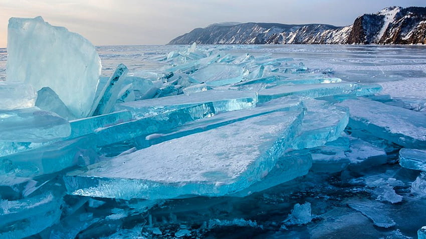 Turquoise Ice of Lake Baikal : HD wallpaper