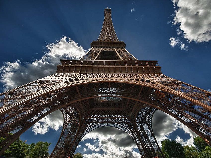 francês arquitetura torre frança torre eiffel árvores céu nuvens papel de parede HD