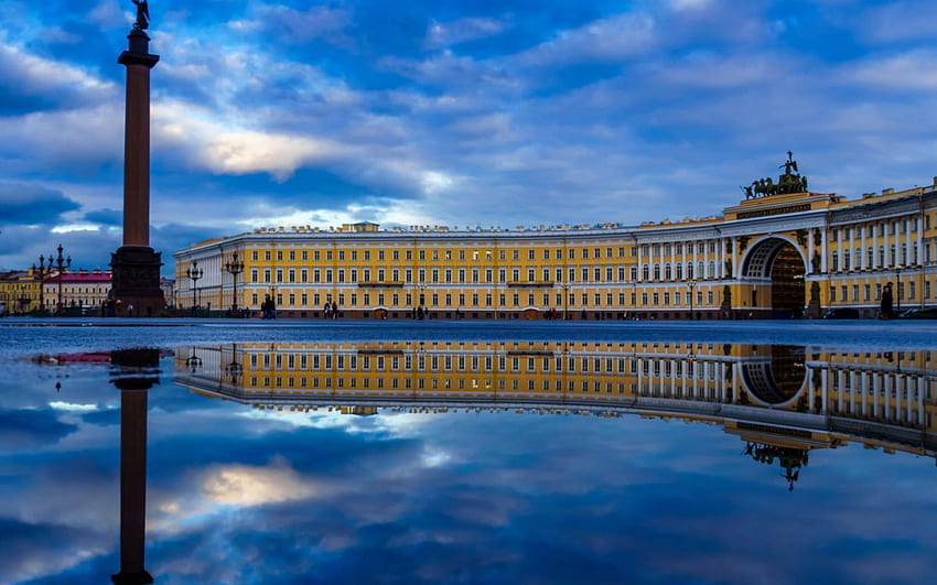 Зимен дворец в Санкт Петербург, Палка, локва, отражение, колона, площад, статуя HD тапет