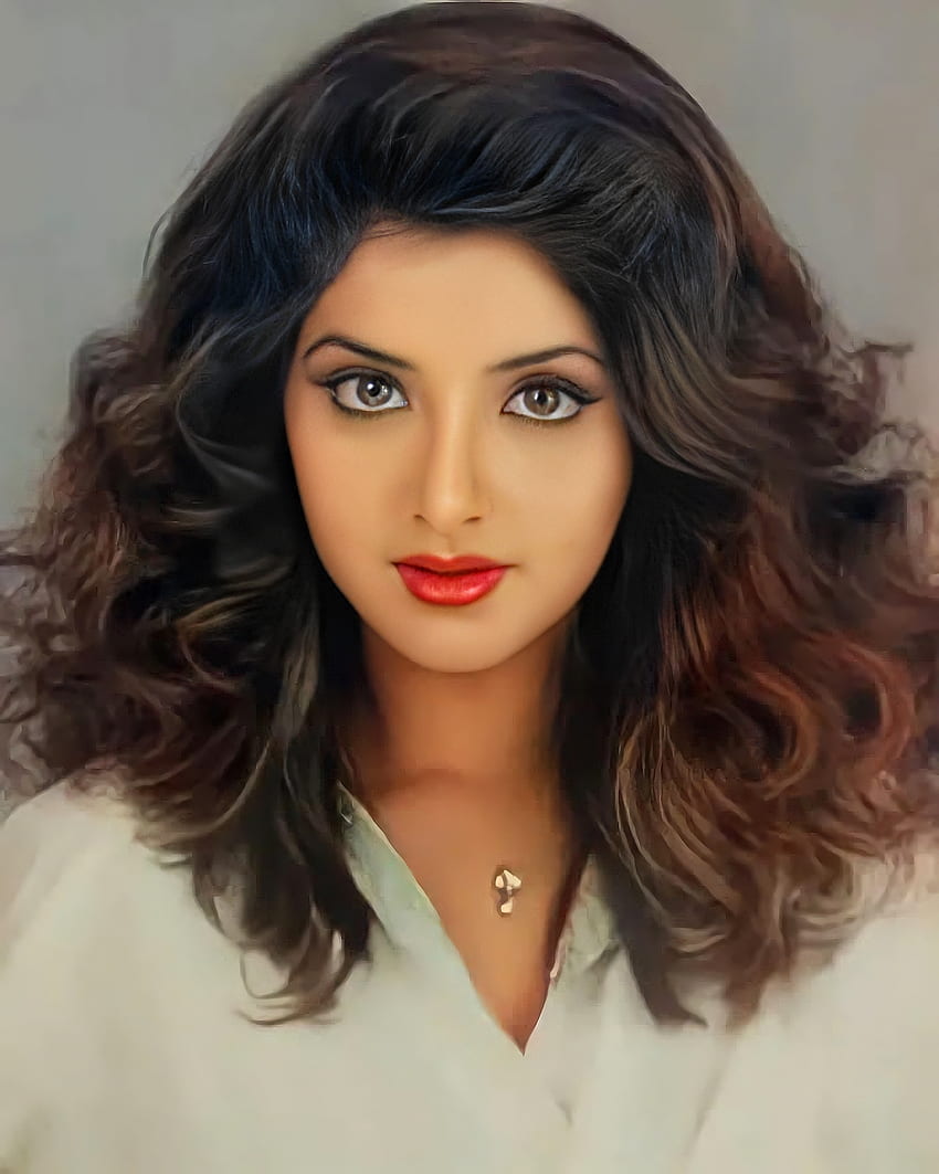 Divya Bharti, eye, Bollywood actress HD phone wallpaper