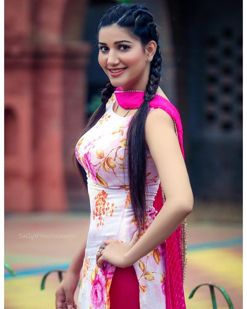 Sapna choudhary hot, Sapna Chaudhary HD phone wallpaper | Pxfuel