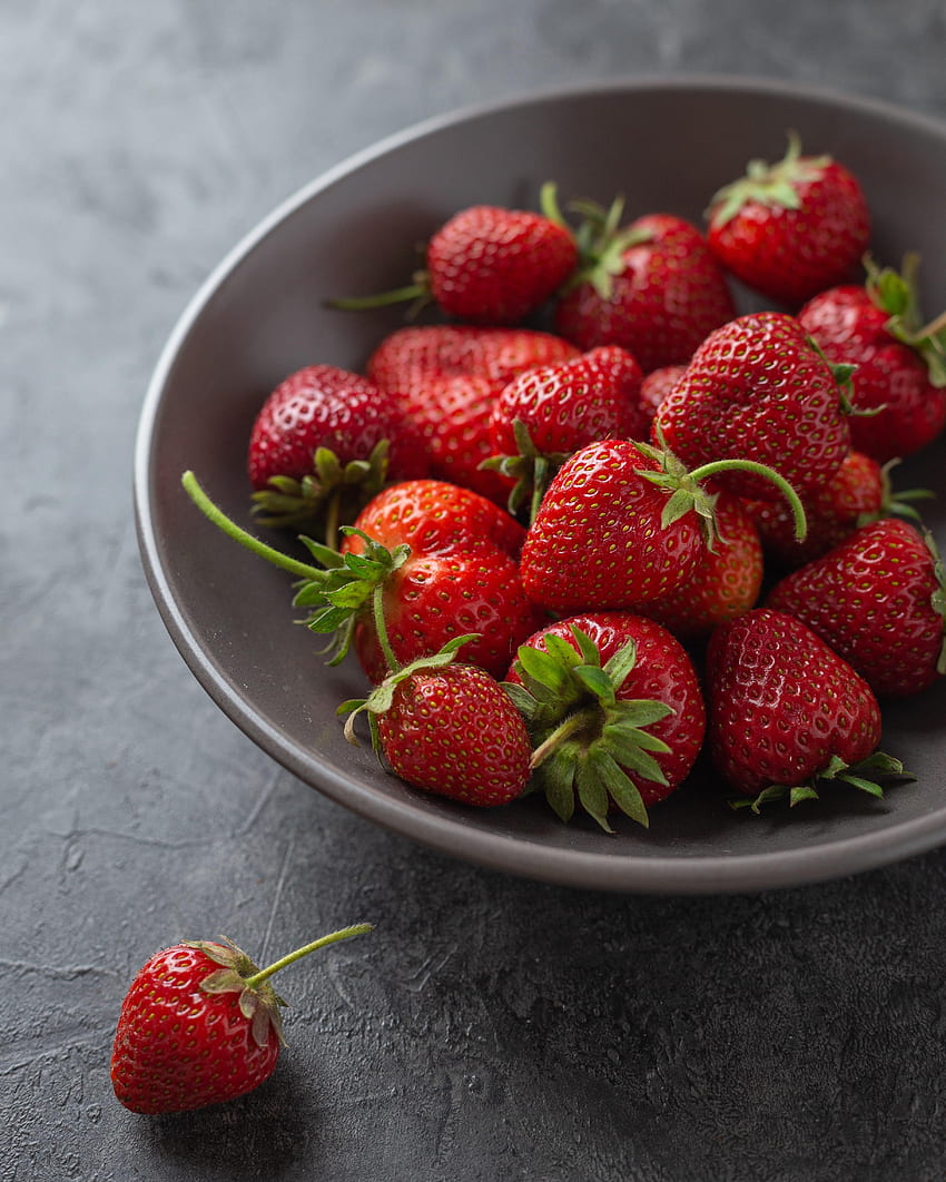 Food, Strawberry, Berries, Bowl, Fruit HD phone wallpaper