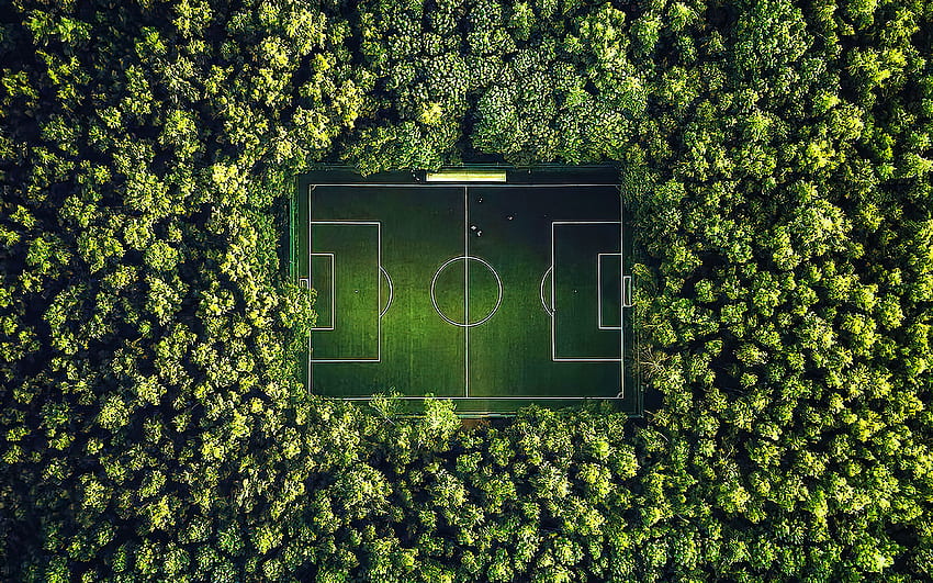 vue aérienne, terrain de football, stade de football, arbres verts, été, belle nature, football, football, terrains de jeux Fond d'écran HD