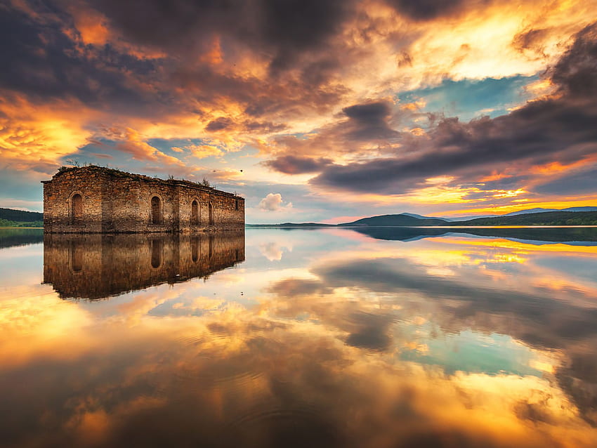 Dam Jebrechevo ในบัลแกเรีย Sunset Sky Red Clouds Abandoned Church Reflection In Water For Computers Laptop Tablet and Mobile Phones, Bulgaria Nature วอลล์เปเปอร์ HD