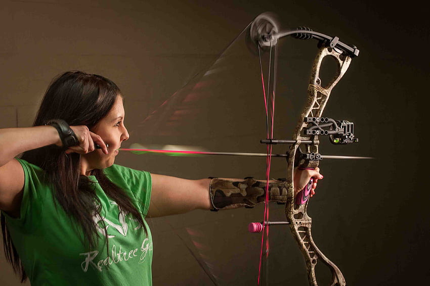 Bows for Women: 2013 Review. Bowhunting, Compound Bow Arrow HD wallpaper