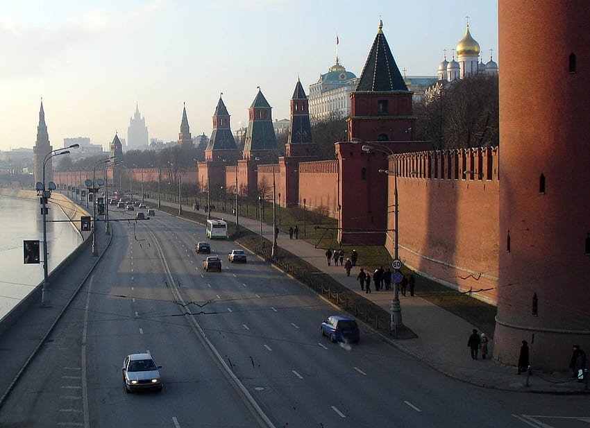 Kremlin Embankment - Moscow - Russia, Europe, Cities, Kremlin Embankment, Kremlin, Moscow, Russia HD wallpaper