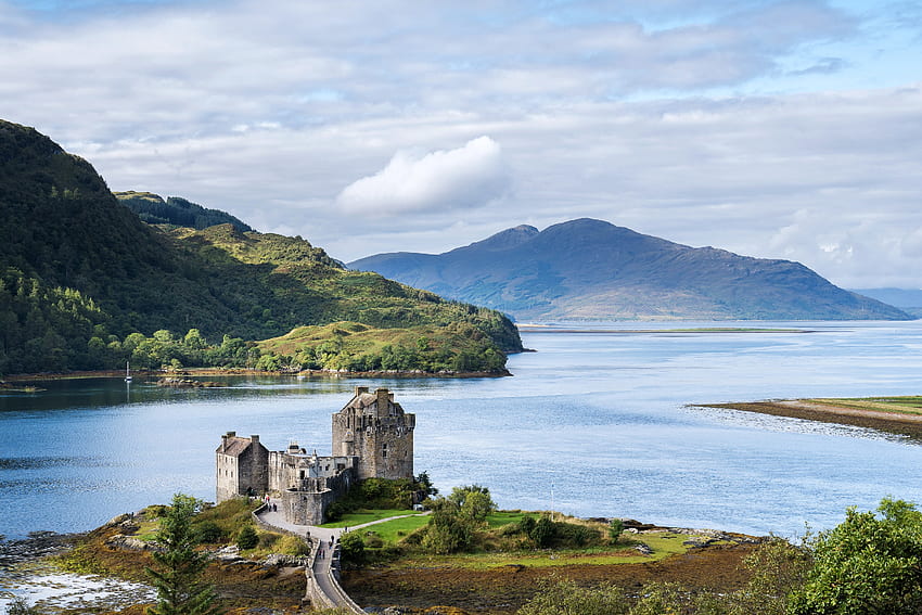 アイリーンドナン城、スコットランド、丘、スコットランド、城、湖 高画質の壁紙