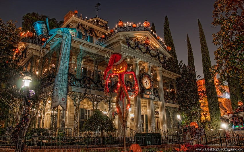 Disneyland Christmas Haunted Mansion . Background HD wallpaper