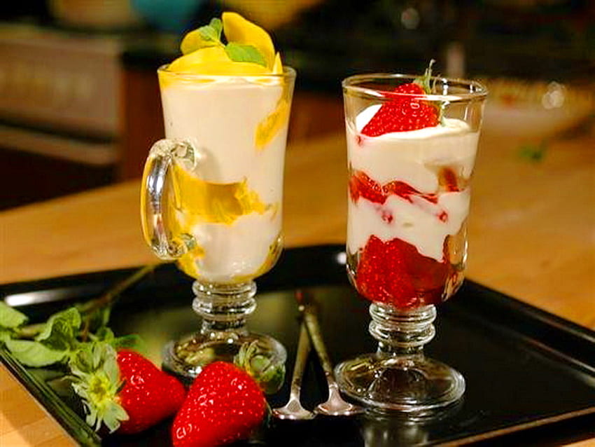 Come for a treat, tray, whipped cream, lemon, strawberries, goblet, treats HD wallpaper