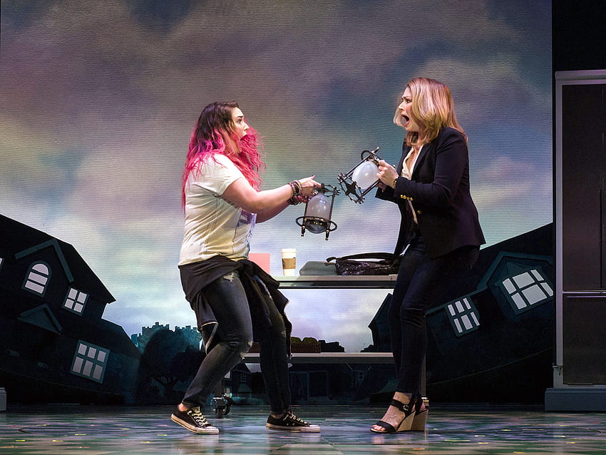 Offizielle Website des Alley Theatre - Freaky Friday HD-Hintergrundbild