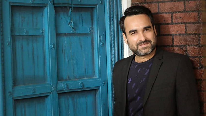 Pankaj Tripathi: In this pandemic, imagination can help us change our attitude towards our reality for the better. Bollywood HD wallpaper