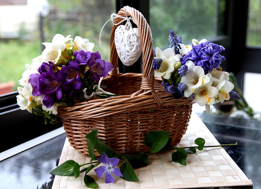 Flowers, Hyacinth, Heart, Basket, sia, Muskari, Muscari, Periwinkle HD wallpaper