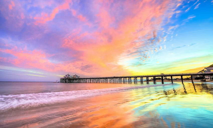 Sunset at pier in California's Beach Ultra, California Beach Sunrise HD wallpaper