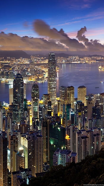 Hình nền iPhone Hong Kong độ phân giải cao sẽ khiến cho màn hình điện thoại của bạn trở nên tươi sáng và sống động hơn bao giờ hết. \