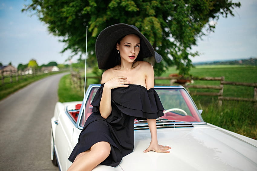Angelina Petrova posando em um carro, ao ar livre, modelo, carro, morena, vestido papel de parede HD