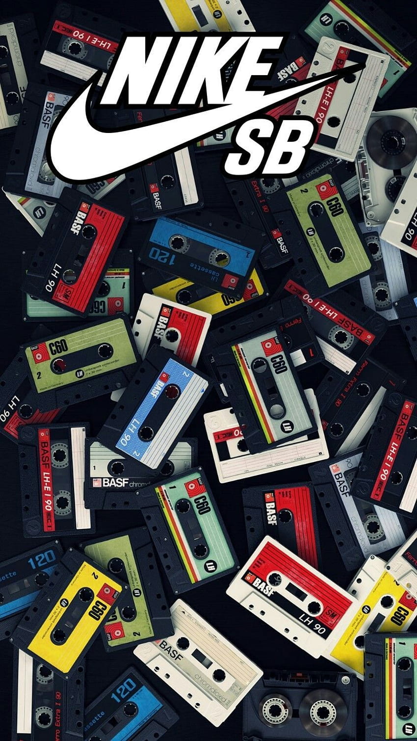 Nike Retro Phone: Bạn là fan của Nike và còn yêu thích những thiết bị điện tử cũ kỹ như điện thoại cổ điển? Hãy xem qua bộ sưu tập Nike Retro Phone và không khí những năm 80 sẽ hiện về trong mỗi bức ảnh.