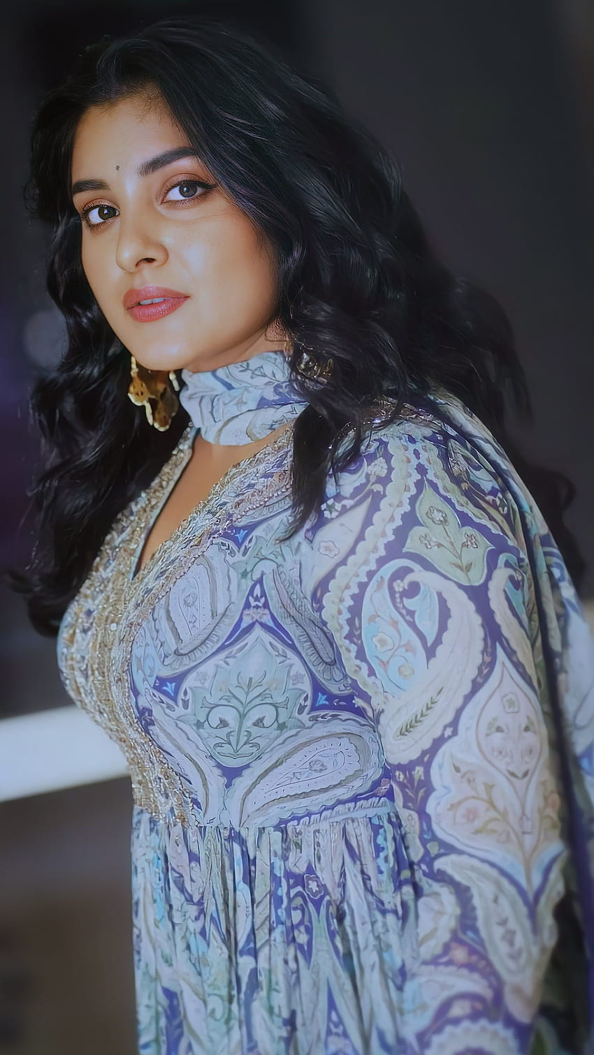 Nivetha Thomas , malajalam aktorka Tapeta na telefon HD