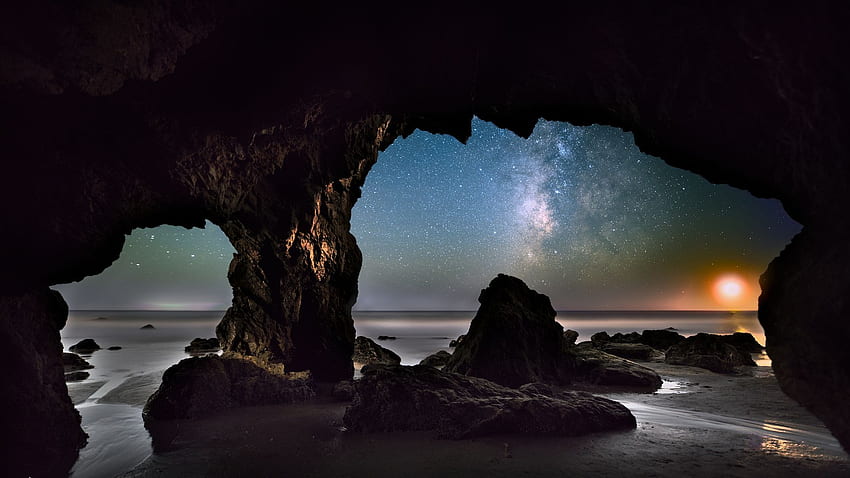 Spectacular view of the Milky Way from a sea cave in southern California, rocks, ocean, coast, sky, stars, usa HD wallpaper