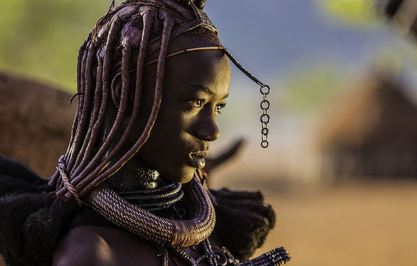 gadis, gadis, kulit gelap, potret, kecantikan Afrika, pakaian asli, rambut dilapisi pasta oker dan mentega kambing, suku Himba Namibia untuk , bagian девушки Wallpaper HD
