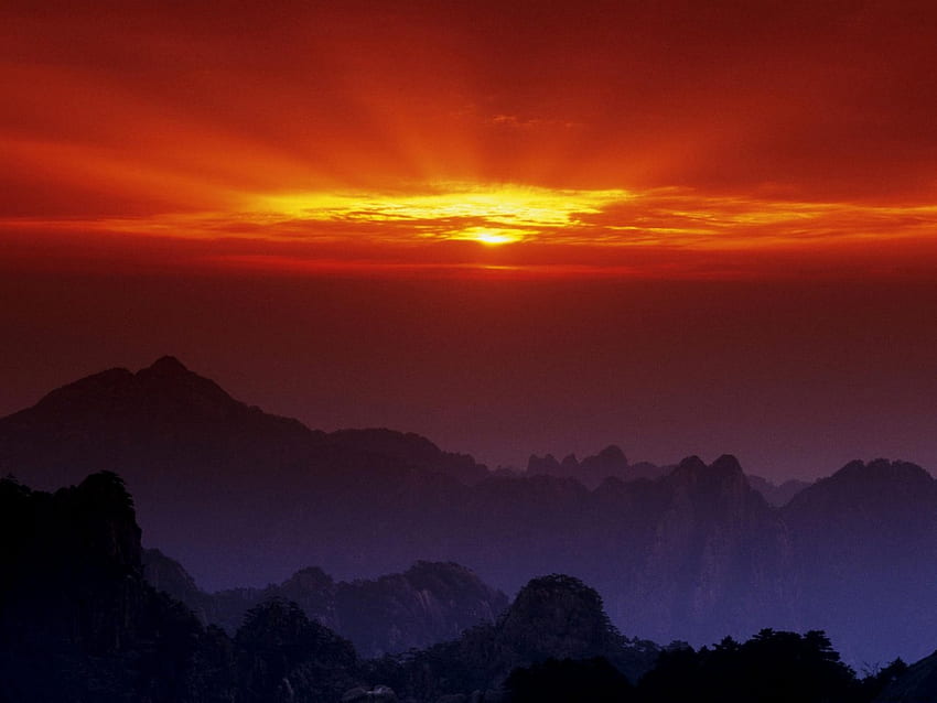Huangshan at Sunset, China, blue, black, awesome, nice, amazing, mountains, huangshan, sunsets, sunrises, beautiful, china, sunlights, purple, red, cool, clouds, mounts HD wallpaper
