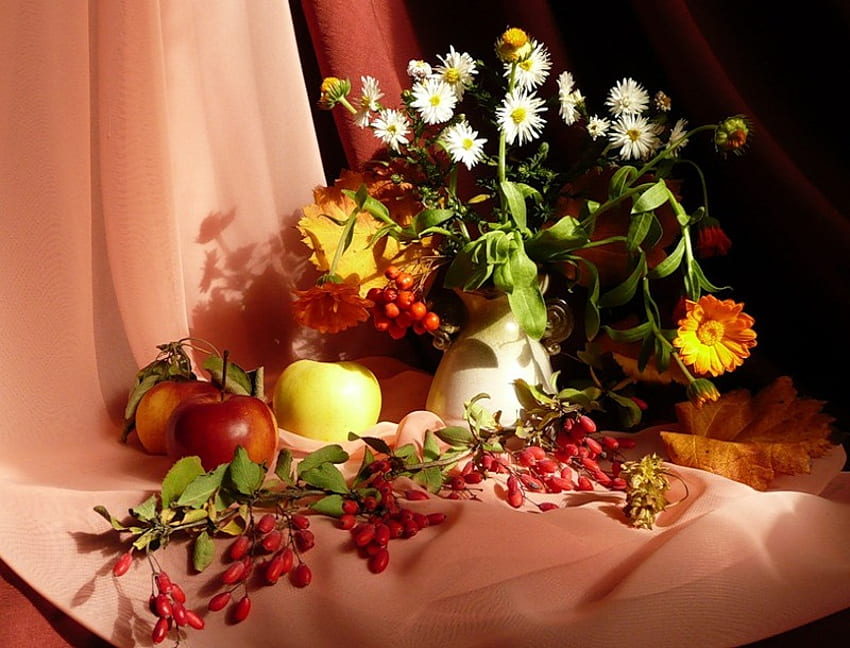 Fall into the season, peach, fall, berries, vase, silk, apples, yellow, crisp, fruit, autumn, flowers HD wallpaper