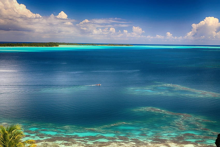 Красива лагуна на остров Бора Бора, остров, пясък, тропически, таити, плаж, риф, празник, острови, слънце, океан, море, корал, тихоокеанско, екзотично, рай, юг, лагуна, изглед, бора бора, полинезия HD тапет
