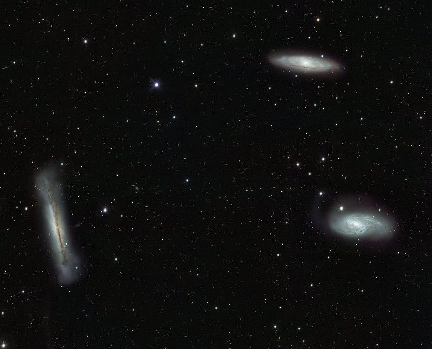 VST's view of the Leo Triplet and beyond, Leo Constellation HD wallpaper