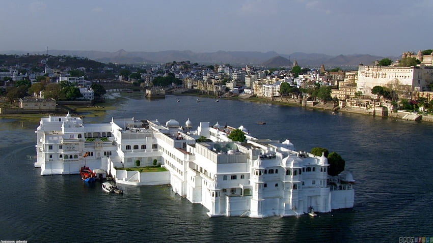 casa blanca en medio de un río en india, río, edificio, blanco, ciudad fondo de pantalla