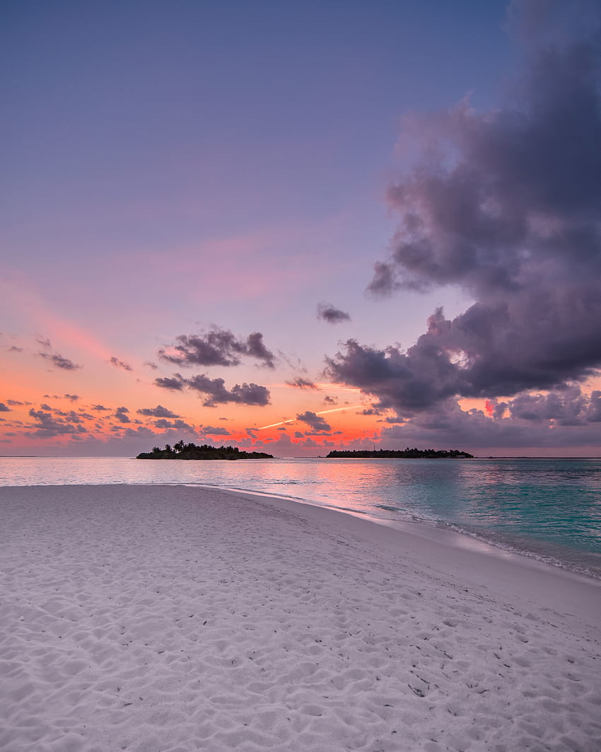 Plage, île, coucher de soleil, nuages, nature Fond d'écran de téléphone HD