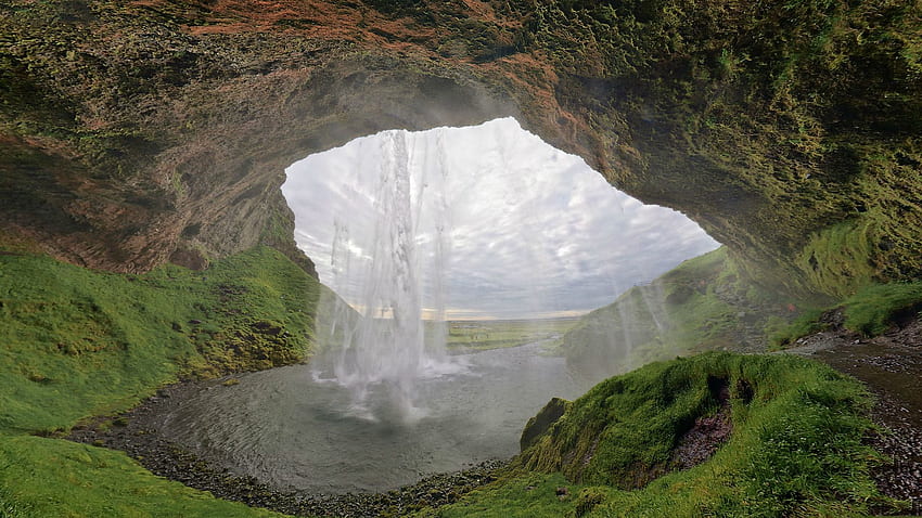of Seljalandsfoss, Iceland's Most Beautiful Waterfalls HD wallpaper