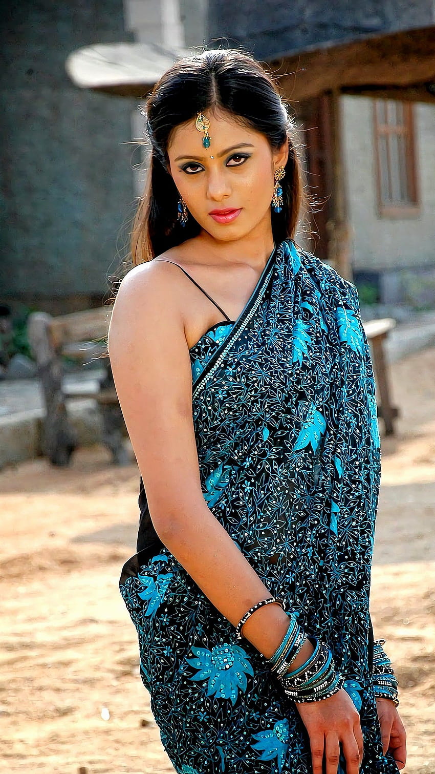 Deepa sannidhi, kannada actress, saree beauty HD phone wallpaper | Pxfuel