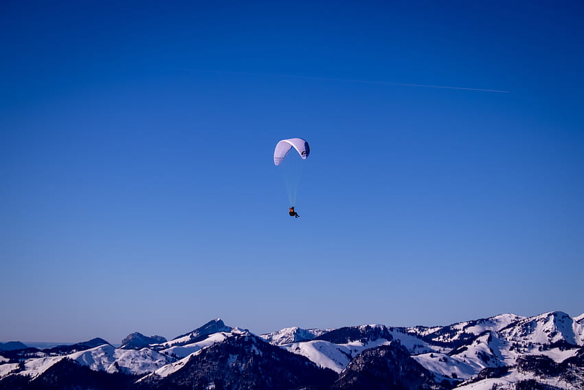 Paragliding, mountains, blue sky HD wallpaper