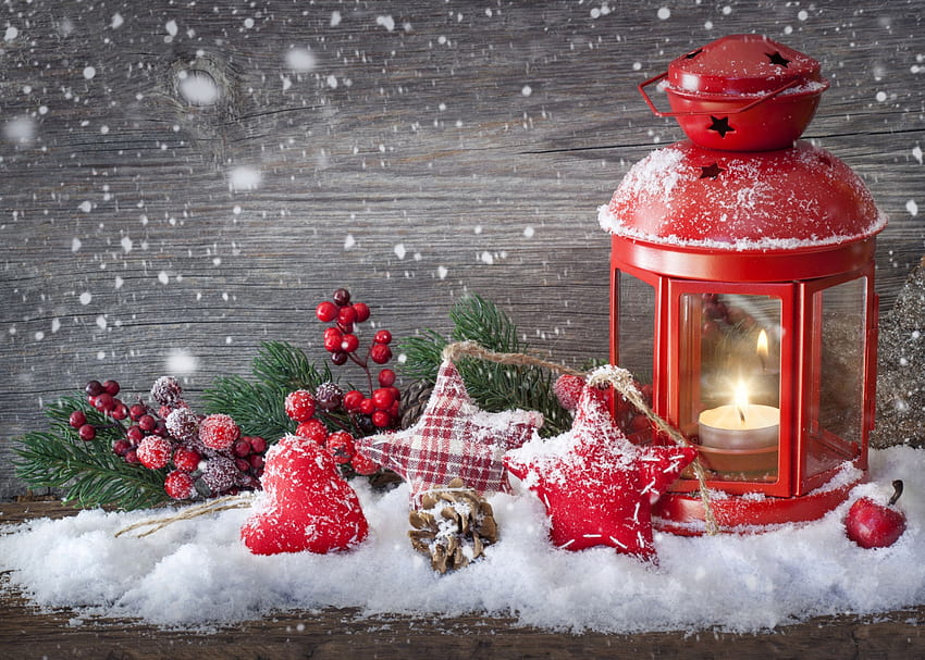 Linterna navideña, decoración, vela, nieve, rojo, bayas, farol, tela escocesa fondo de pantalla